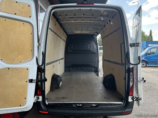 High top van MERCEDES-BENZ Sprinter 319 CDI MAXI TempomatKlima MBUX Navi