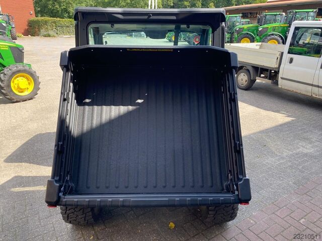 John Deere Gator XUV865M John Deere Gator XUV865M