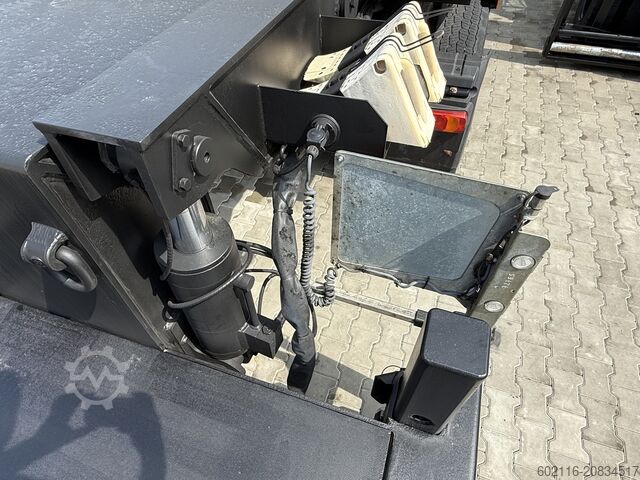 Tieflader-Sattelauflieger zum Transport von Baumaschinen FAYMONVILLE FAYMONVILLE STZ-6WAU – 6 AXLES – 92.2GVW