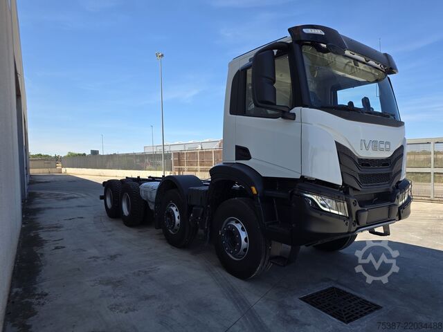 Truck chassis IVECO 410T54