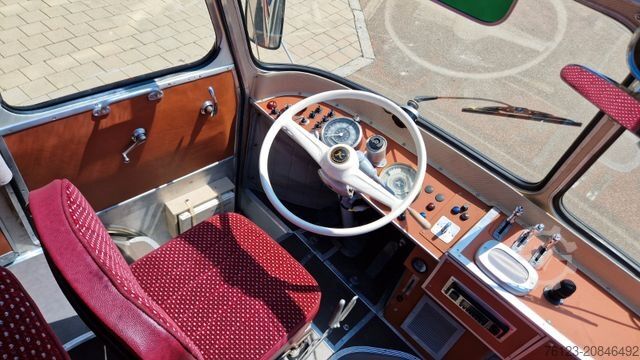 Motor coach SETRA Kässbohrer  Setra S 6, S 7, S 9 Oldtimerbus