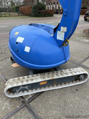 Used articulating boom lift on tracks Maeda NUL070 MAEDA NUL070