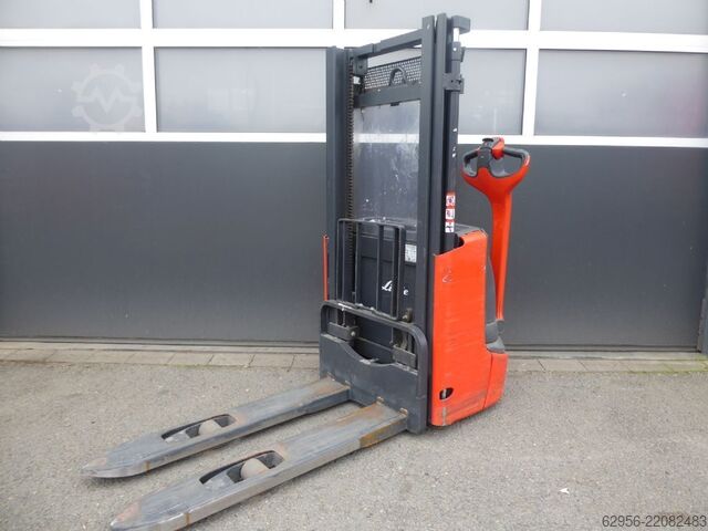 High Lift stacker Linde L12