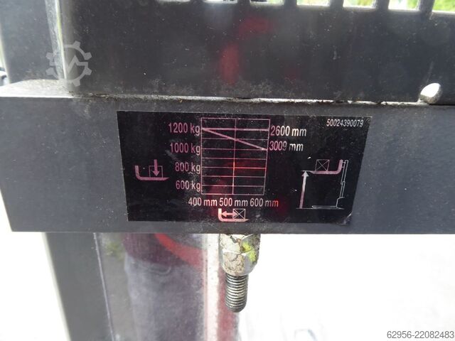 High Lift stacker Linde L12