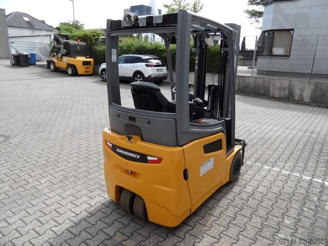 Electric 3-wheel forklift Jungheinrich EFG 216k - Batterie NEU - Triplex