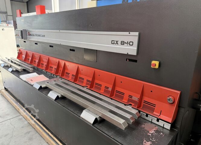 Hydraulic guillotine shear AMADA PROMECAM GX 4000 x 8 mm