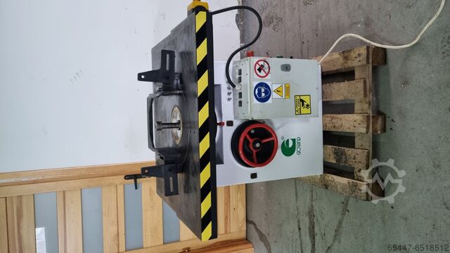 GOMAD DFDA 2 milling machine gomad dfda2