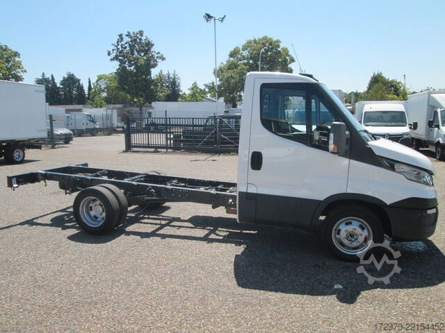Van chassis IVECO 35 C13*Fahrgestell*