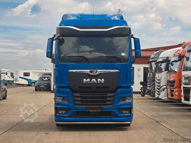 Standard tractor unit MAN TGX 18.510 * ACC * TOP * 2X TANK * NAVI*RETARDER
