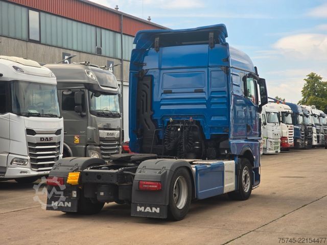 Standard tractor unit MAN TGX 18.510 * ACC * TOP * 2X TANK * NAVI*RETARDER