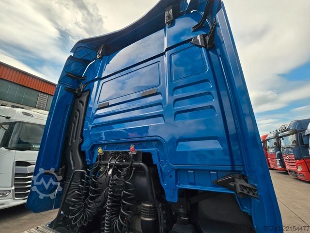 Standard tractor unit MAN TGX 18.510 * ACC * TOP * 2X TANK * NAVI*RETARDER