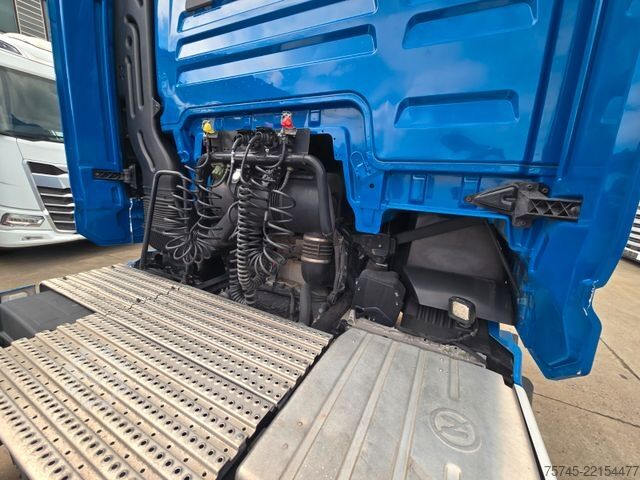 Standard tractor unit MAN TGX 18.510 * ACC * TOP * 2X TANK * NAVI*RETARDER