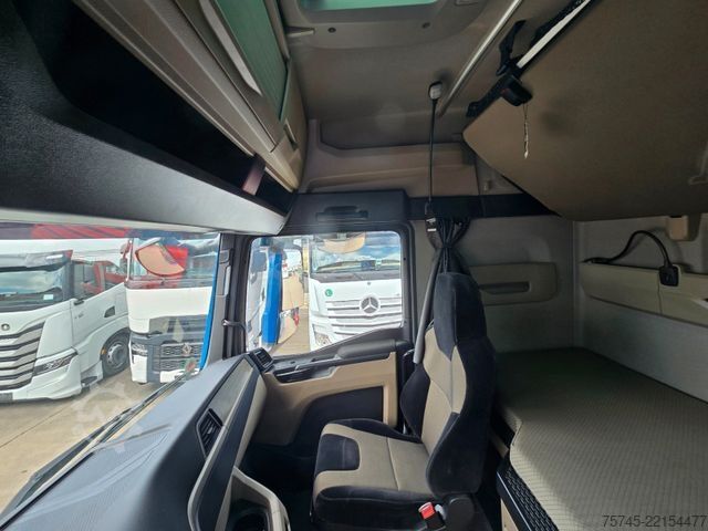 Standard tractor unit MAN TGX 18.510 * ACC * TOP * 2X TANK * NAVI*RETARDER