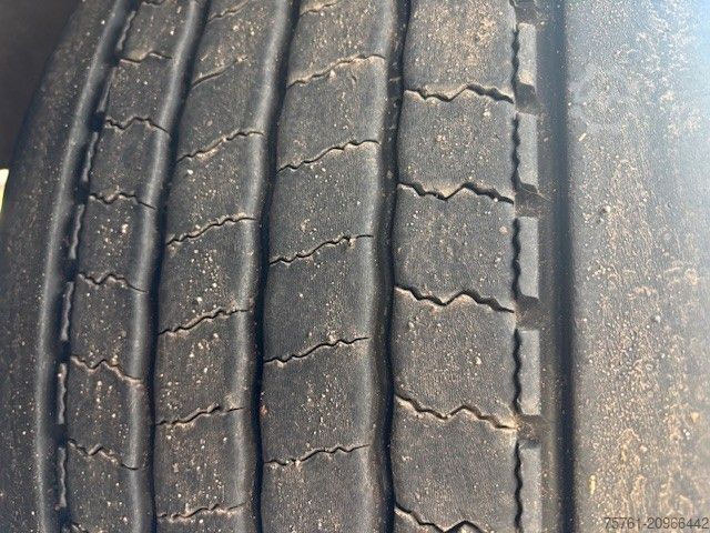 Open trailer with tarp SPIER ZGL 290 Hochgekuppelt