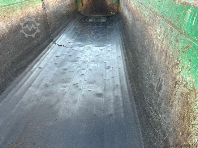 Tipper semitrailer SCHMITZ CARGOBULL SKI 24 SL 8.2     32 cbm Stahl