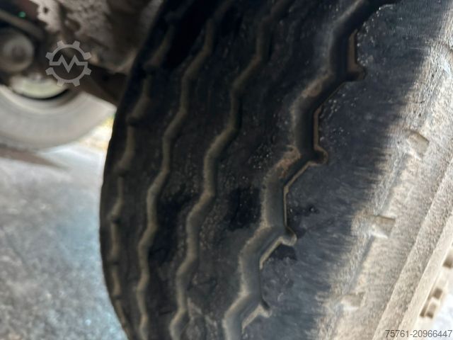 Tipper semitrailer SCHMITZ CARGOBULL SKI 24 SL 8.2     32 cbm Stahl