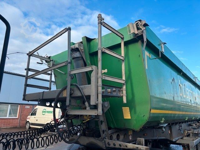 Tipper semitrailer SCHMITZ CARGOBULL SKI 24 SL 8.2     32 cbm Stahl