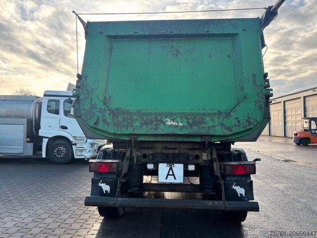 Tipper semitrailer SCHMITZ CARGOBULL SKI 24 SL 8.2     32 cbm Stahl