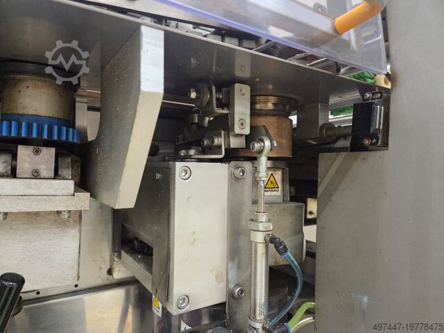 Horizontal packaging machine Fuji Fuji Fuji Flowrapper Alpha 5 CX FW3410