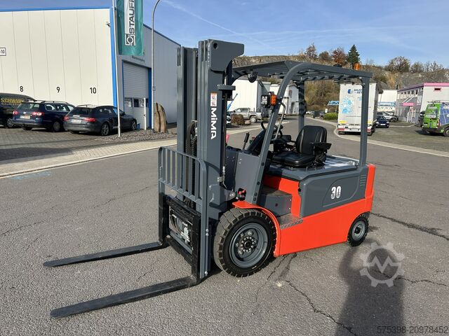 Stapler 3t  4,8m Seitenschieber Mima MK 30