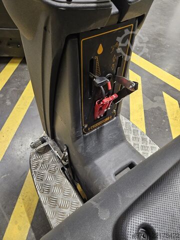 Ride-on floor scrubber driers HYPER XTREME 4100 (Basic) Weidner BS1 08500BF 4100nm2