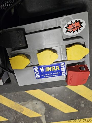 Ride-on floor scrubber driers HYPER XTREME 4100 (Basic) Weidner BS1 08500BF 4100nm2