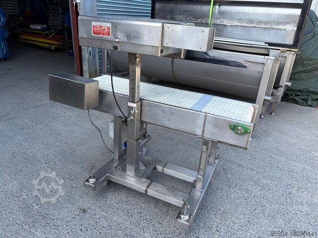 Conveyor belt Saxon Bag Sealer With Conveyor 