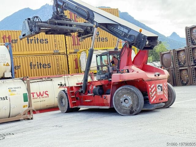 Full-container reach stacker Kalmar DRF400-60C5