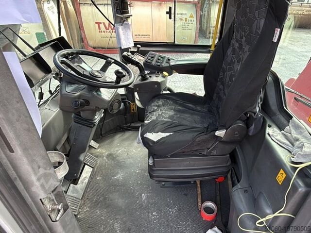 Full-container reach stacker Kalmar DRF400-60C5