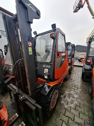 Stacker Linde H30T