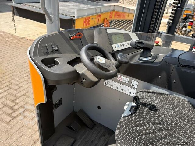 VS-22932 Outdoor reach truck Still FMX14SE STILL FMX14SE