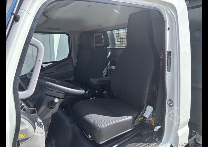 Tipper FUSO 3C15