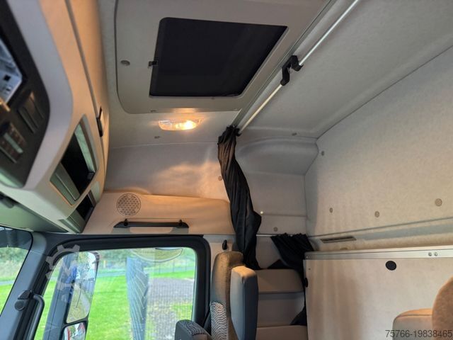 Beverage truck MERCEDES-BENZ ACTROS 2540 L/ 2 x LBW / LENKACHSE / KOMPLETTZUG