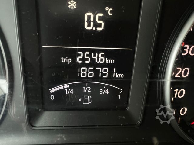 Kleinbus VOLKSWAGEN T5 Kombi 2.0 Tdi Lang 9 Sitze Klima Schiebetür