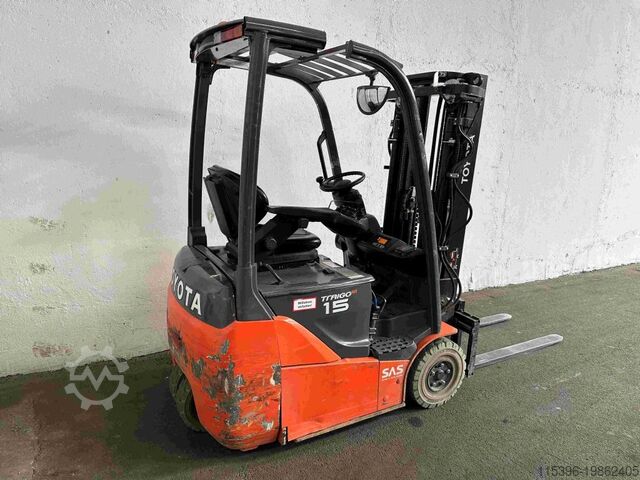 Electric 3-wheel forklift Toyota 8FBE15T - TRIPLEX 4,3 m