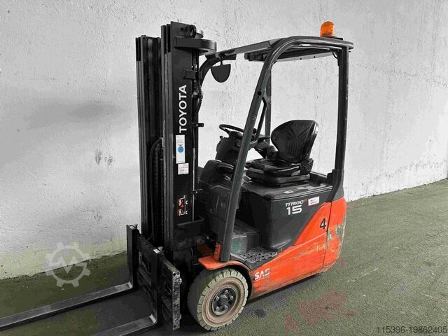 Electric 3-wheel forklift Toyota 8FBE15T - TRIPLEX 4,3 m