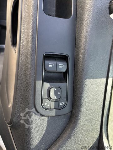 Swap body transporter Mercedes-Benz 