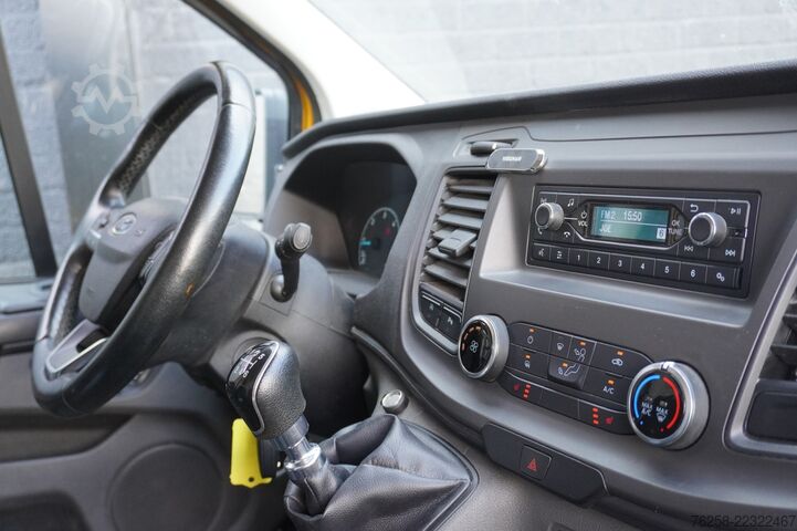 Delivery van Ford Transit Custom 2.0 TDCI 130PK L2 EURO 6 - Airco...