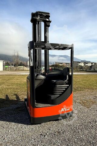 Schubmaststapler Linde R14 S Active