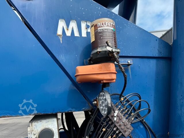 Truck mounted crane MERCEDES-BENZ Arocs 4153 8x4 Crane / Grua MPG 220 TM7 Winch