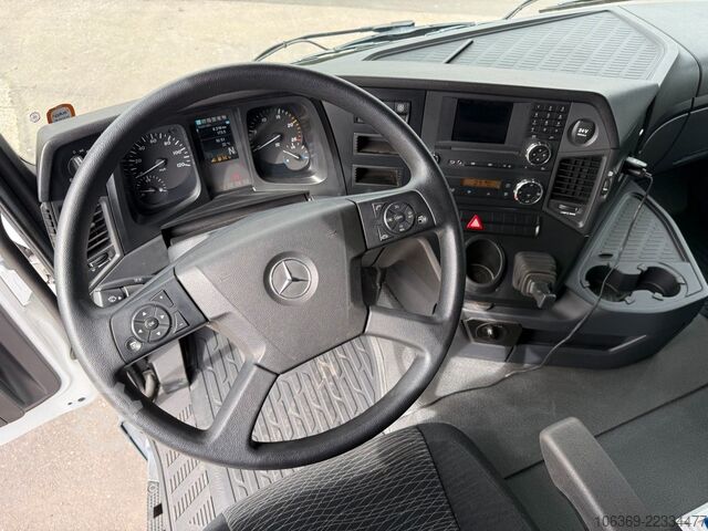 Truck mounted crane MERCEDES-BENZ Arocs 4153 8x4 Crane / Grua MPG 220 TM7 Winch