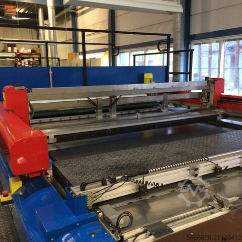 2-Farben 160x210 UV-Trockner mit Anleger und Stapler SVECIA SAMX2 1600x2100 2Colour + Dry/Stack/Feed