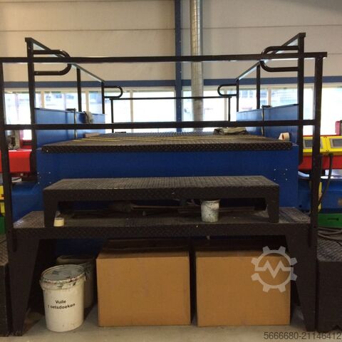 2-Farben 160x210 UV-Trockner mit Anleger und Stapler SVECIA SAMX2 1600x2100 2Colour + Dry/Stack/Feed