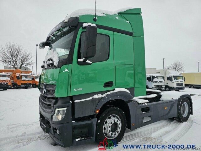 Standard tractor unit Mercedes-Benz Actros 1836 Deutscher LKW 161.291 KM 1.Hand MBUX
