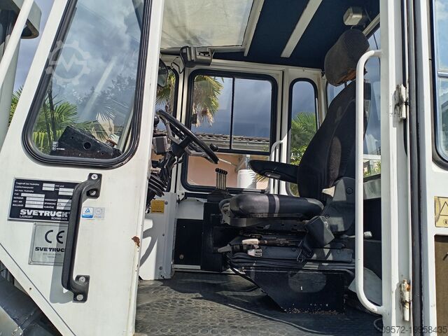 4-wheel forklift Svetruck 1060-30