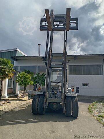 4-wheel forklift Svetruck 1060-30