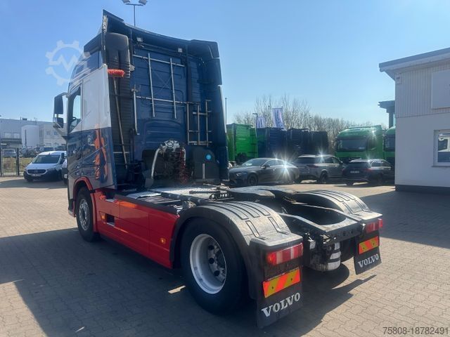 Standard tractor unit VOLVO FH460 Globetrotter ACC I-Park PTO Hydraulik