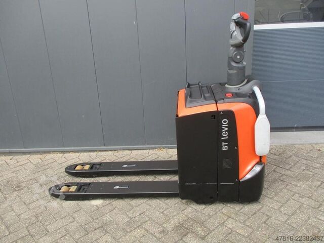 Pallet truck TOYOTA LPE200