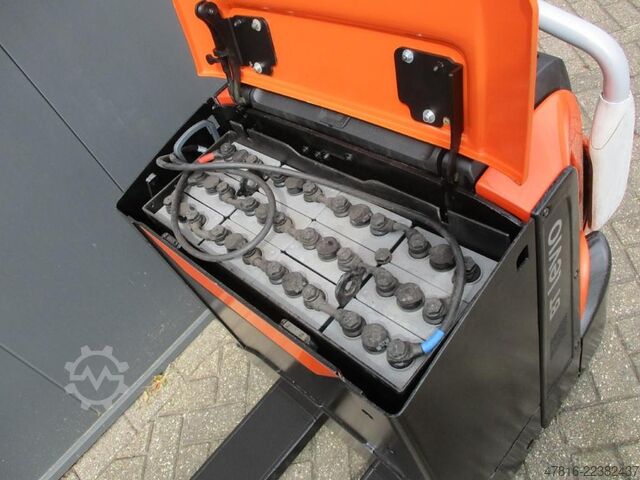 Pallet truck TOYOTA LPE200