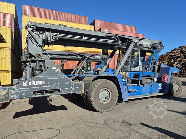 Full-container reach stacker Kalmar DRG450-65S5